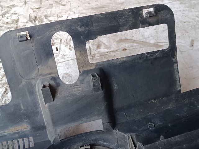 bontott VW POLO IV Hűtőrács