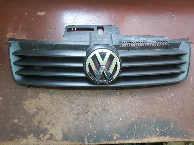 bontott VW POLO IV Hűtőrács