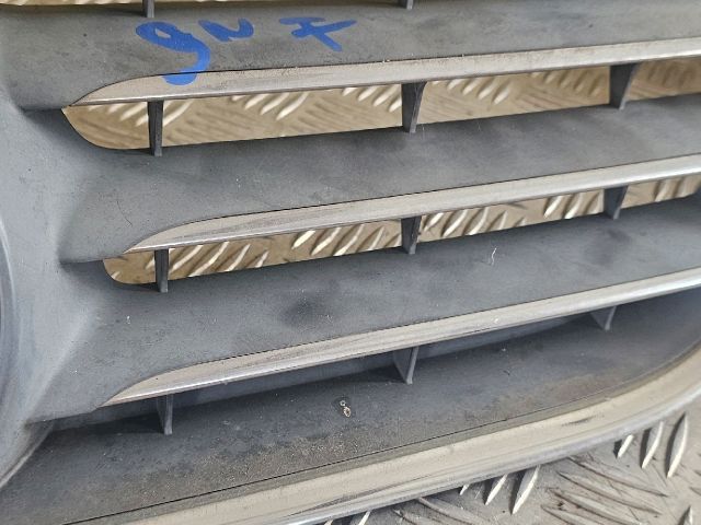 bontott VW POLO IV Hűtőrács