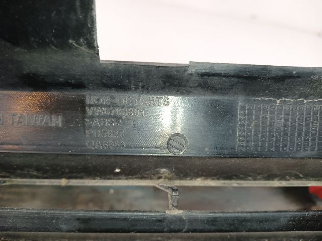 bontott VW POLO IV Hűtőrács