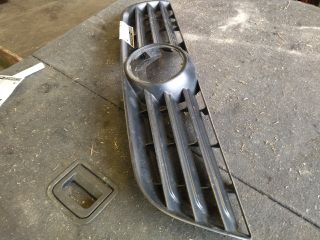 bontott VW POLO IV Hűtőrács