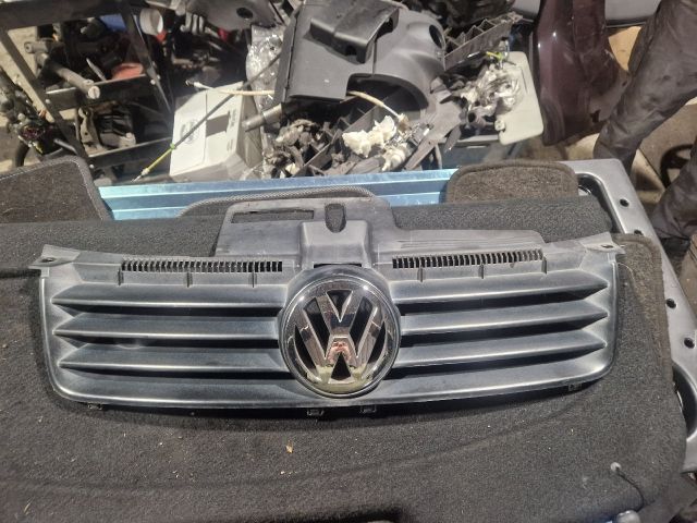 bontott VW POLO IV Hűtőrács