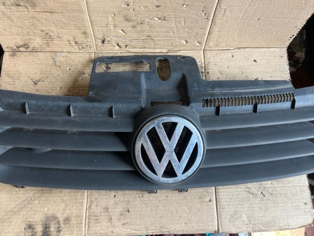 bontott VW POLO IV Hűtőrács