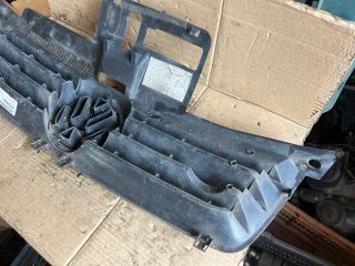 bontott VW POLO IV Hűtőrács