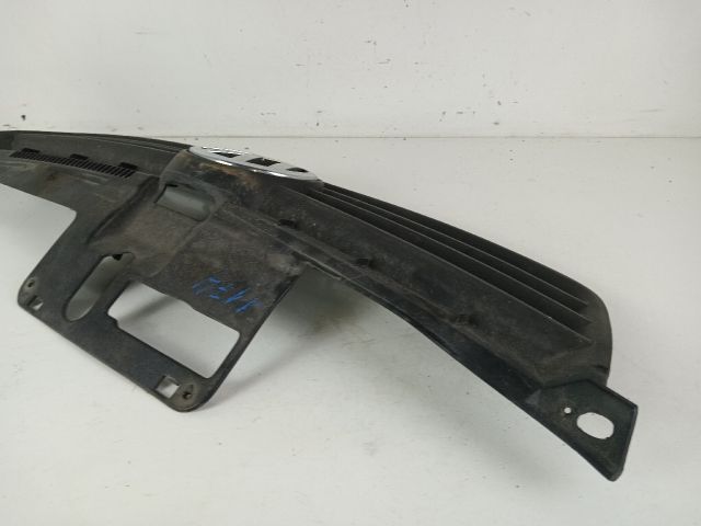 bontott VW POLO IV Hűtőrács