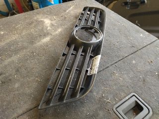 bontott VW POLO IV Hűtőrács