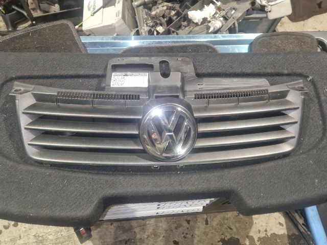 bontott VW POLO IV Hűtőrács