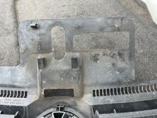 bontott VW POLO IV Hűtőrács