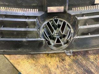 bontott VW POLO IV Hűtőrács
