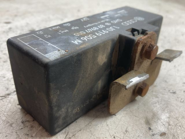 bontott VW POLO IV Hűtőventilátor Elektronika