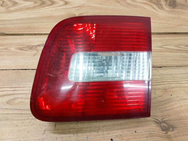 bontott VW POLO IV Jobb Belső Hátsó Lámpa