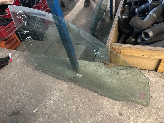 bontott VW POLO IV Jobb első Ablak