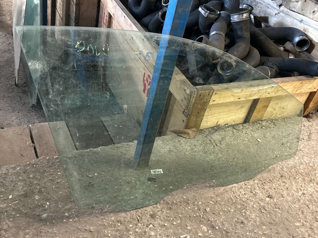 bontott VW POLO IV Jobb első Ablak