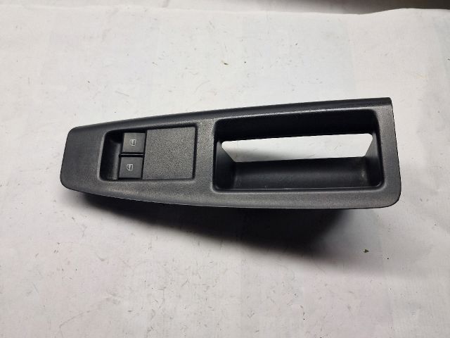 bontott VW POLO IV Jobb első Ablakemelő Kapcsoló