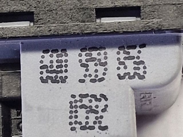 bontott VW POLO IV Jobb első Ablakemelő Kapcsoló