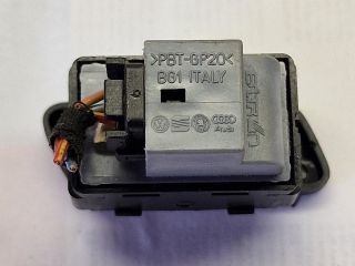 bontott VW POLO IV Jobb első Ablakemelő Kapcsoló