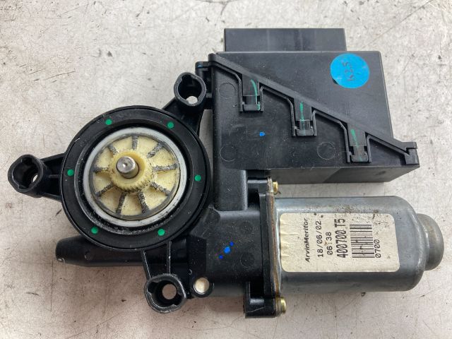 bontott VW POLO IV Jobb első Ablakemelő Motor