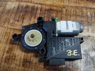 bontott VW POLO IV Jobb első Ablakemelő Motor