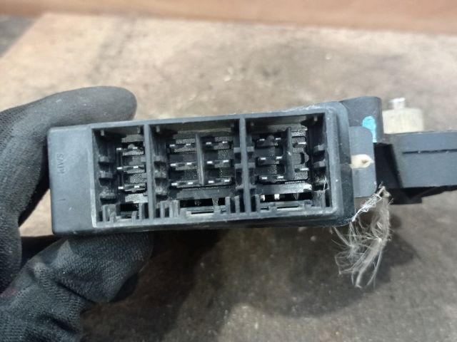 bontott VW POLO IV Jobb első Ablakemelő Motor