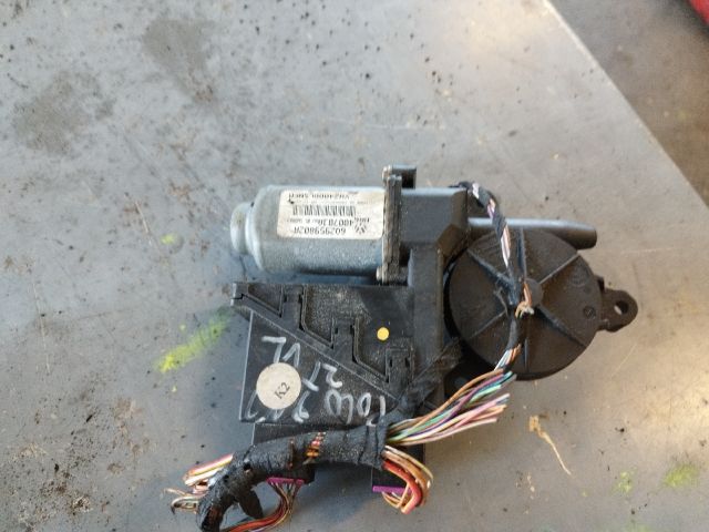 bontott VW POLO IV Jobb első Ablakemelő Motor