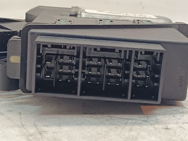 bontott VW POLO IV Jobb első Ablakemelő Motor