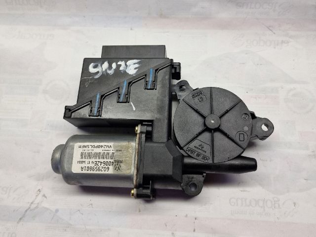 bontott VW POLO IV Jobb első Ablakemelő Motor