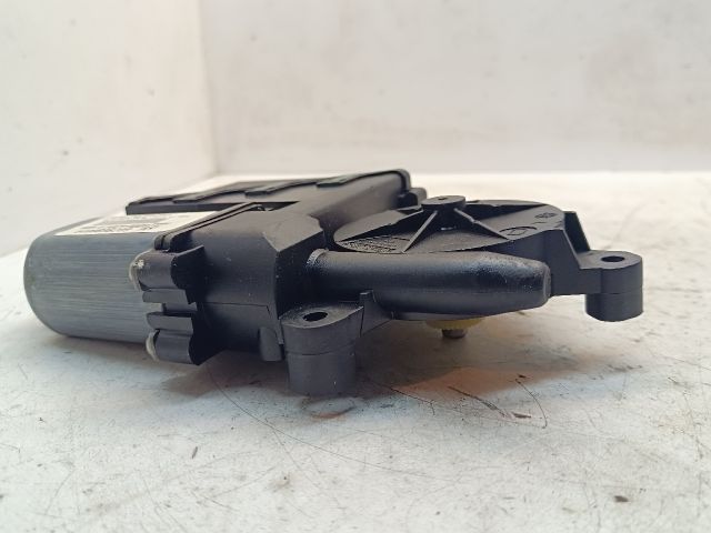 bontott VW POLO IV Jobb első Ablakemelő Motor