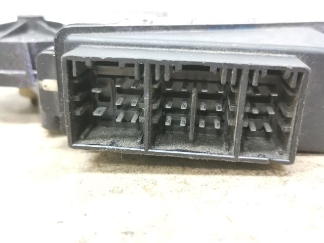 bontott VW POLO IV Jobb első Ablakemelő Motor