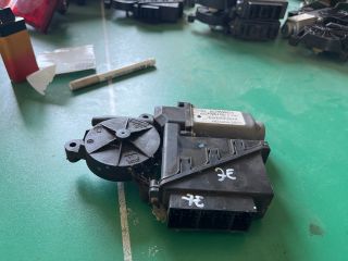 bontott VW POLO IV Jobb első Ablakemelő Motor