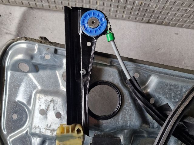 bontott VW POLO IV Jobb első Ablakemelő Szerkezet (Elektromos)