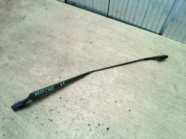 bontott VW POLO IV Jobb első Ablaktörlő Kar