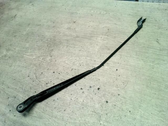 bontott VW POLO IV Jobb első Ablaktörlő Kar