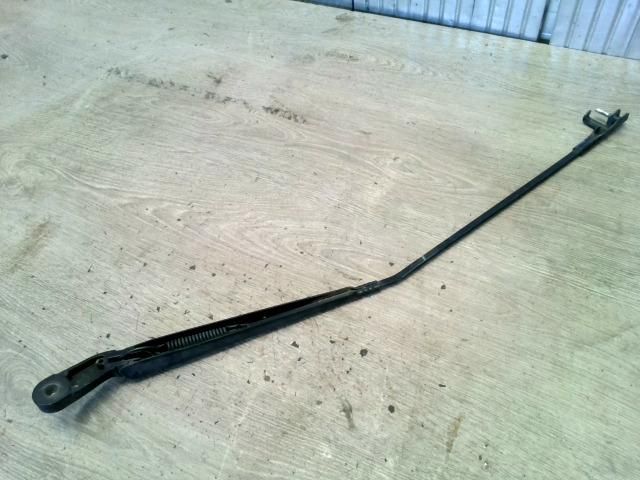 bontott VW POLO IV Jobb első Ablaktörlő Kar