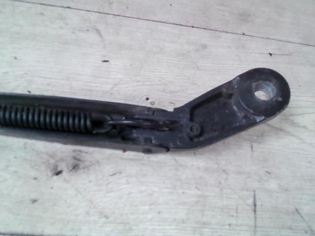 bontott VW POLO IV Jobb első Ablaktörlő Kar