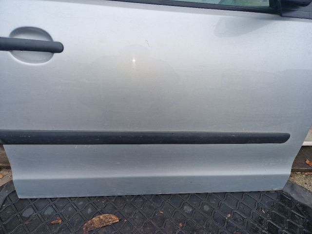 bontott VW POLO IV Jobb első Ajtó (Részeivel)