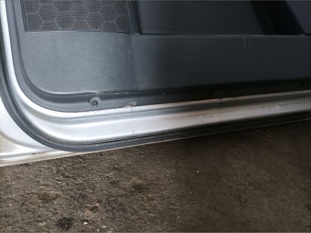 bontott VW POLO IV Jobb első Ajtó (Részeivel)