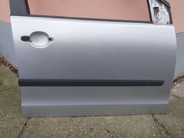 bontott VW POLO IV Jobb első Ajtó (Üres lemez)