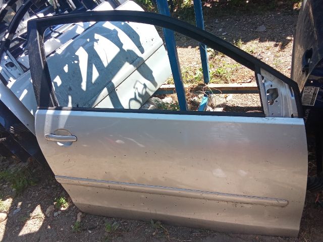 bontott VW POLO IV Jobb első Ajtó (Üres lemez)