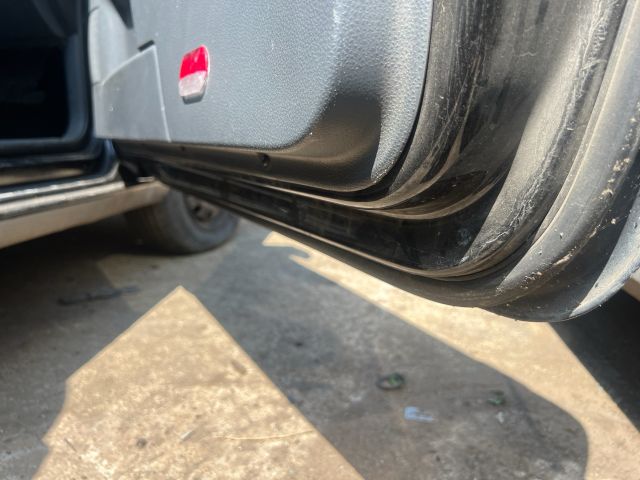 bontott VW POLO IV Jobb első Ajtó (Üres lemez)