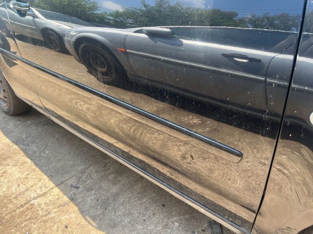 bontott VW POLO IV Jobb első Ajtó (Üres lemez)