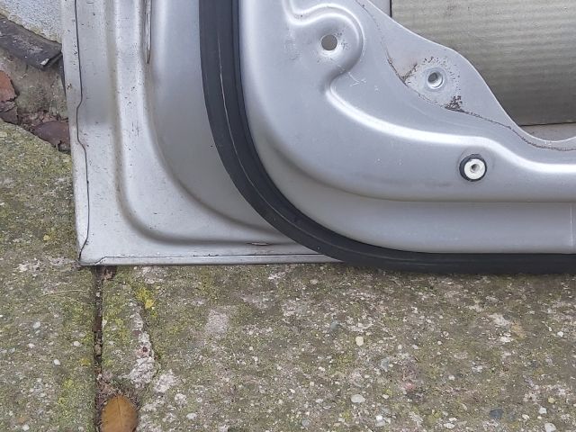 bontott VW POLO IV Jobb első Ajtó (Üres lemez)