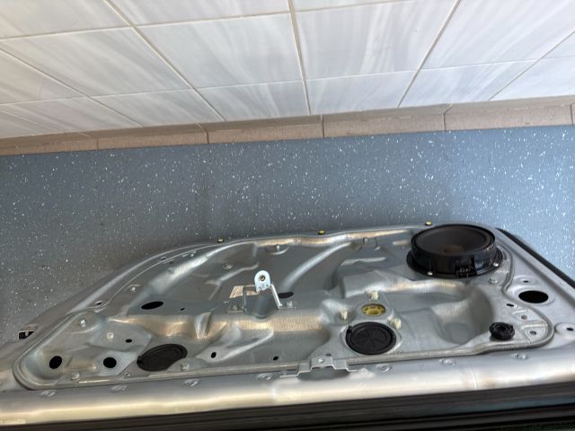 bontott VW POLO IV Jobb első Ajtó (Üres lemez)