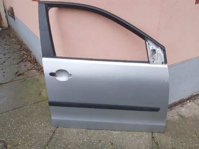 bontott VW POLO IV Jobb első Ajtó (Üres lemez)