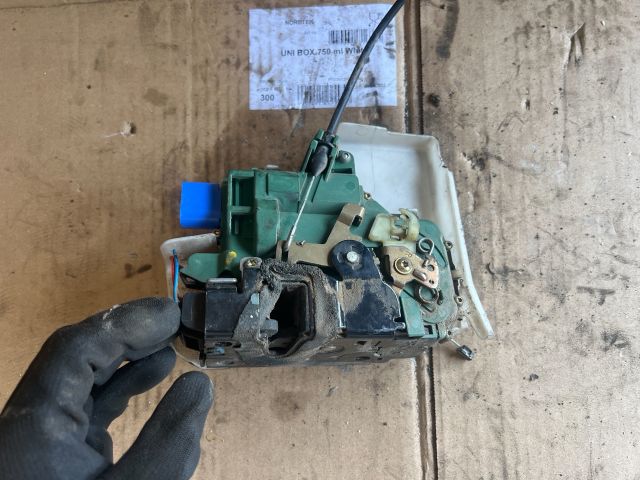 bontott VW POLO IV Jobb első Ajtózár