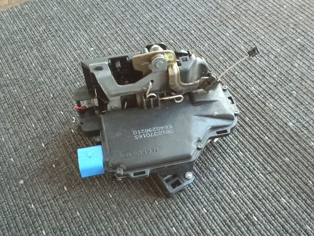 bontott VW POLO IV Jobb első Ajtózár