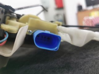 bontott VW POLO IV Jobb első Ajtózár