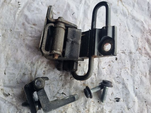 bontott VW POLO IV Jobb első Alsó Zsanér