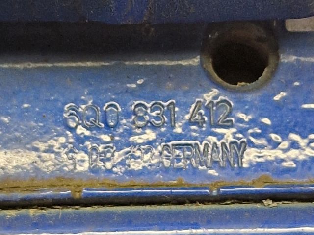 bontott VW POLO IV Jobb első Alsó Zsanér