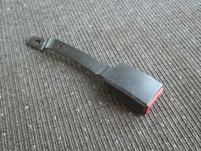 bontott VW POLO IV Jobb első Biztonsági Öv Csat