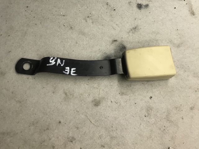 bontott VW POLO IV Jobb első Biztonsági Öv Csat